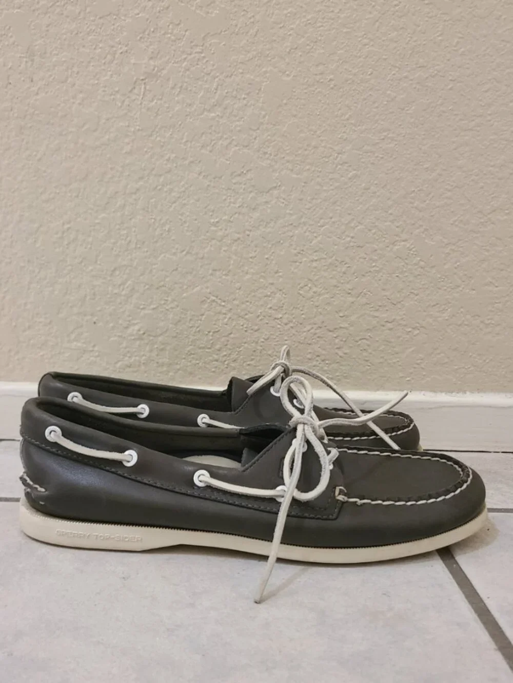 CLASSIC SPERRY TOPSIDER 2-EYE BOAT SHOES MOCCASIN LEATHER PREPPY sz 9.5 M women